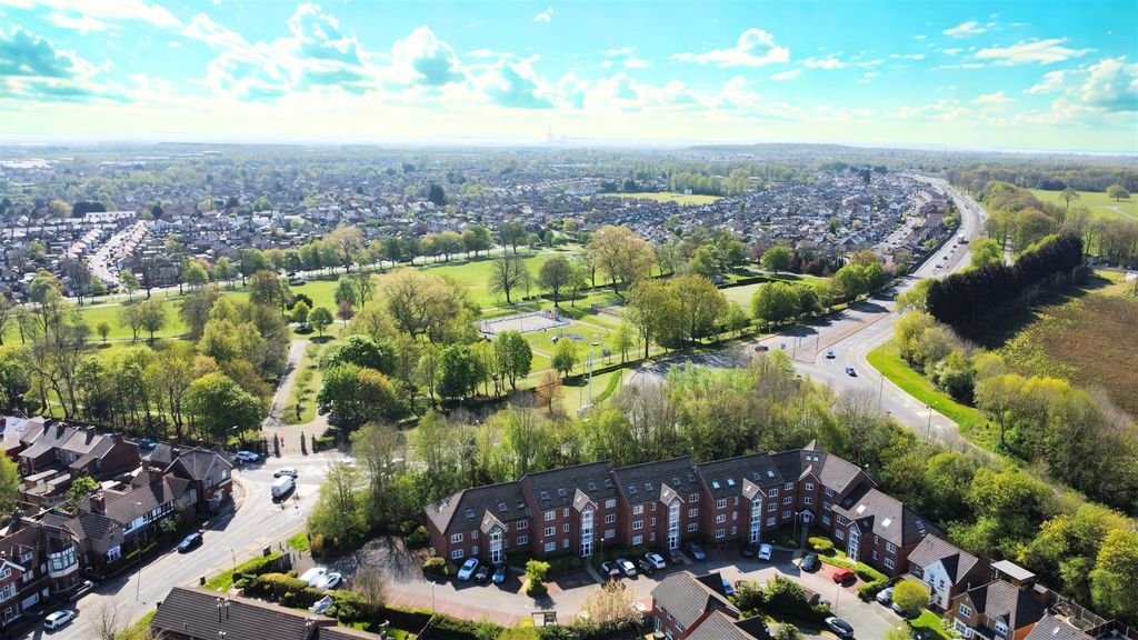 Property photo 1 of 19 Delph Hollow Way For Sale