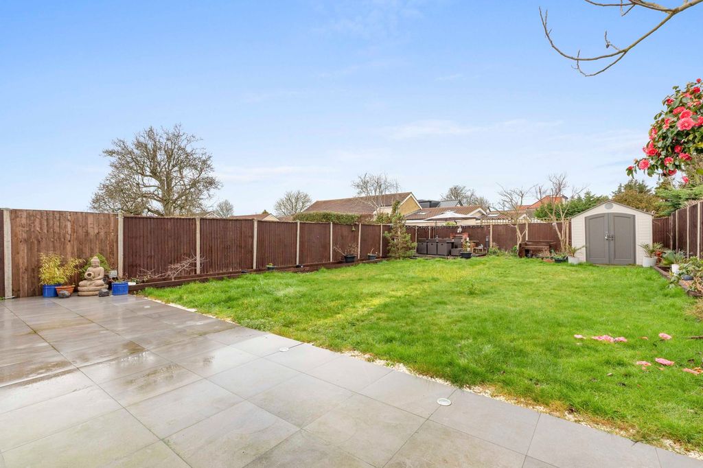 Property photo 3 of 12