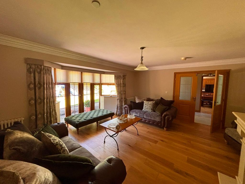 Property photo 3 of 26
