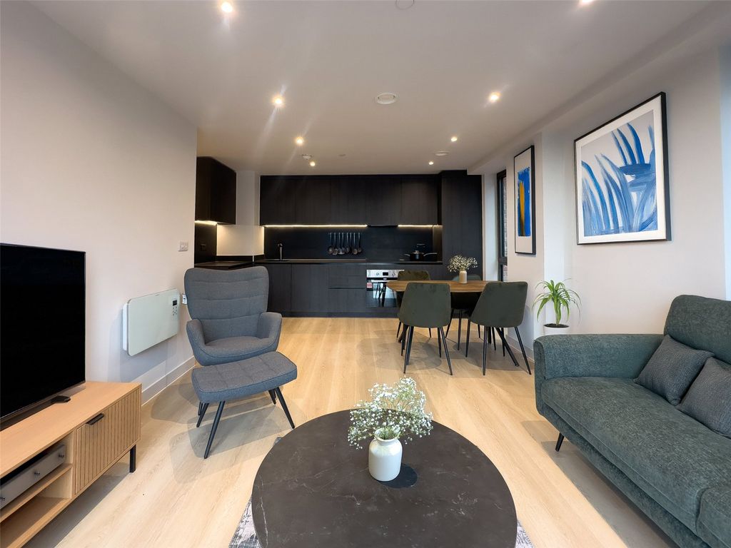 Property photo 3 of 35 Picture No. 04