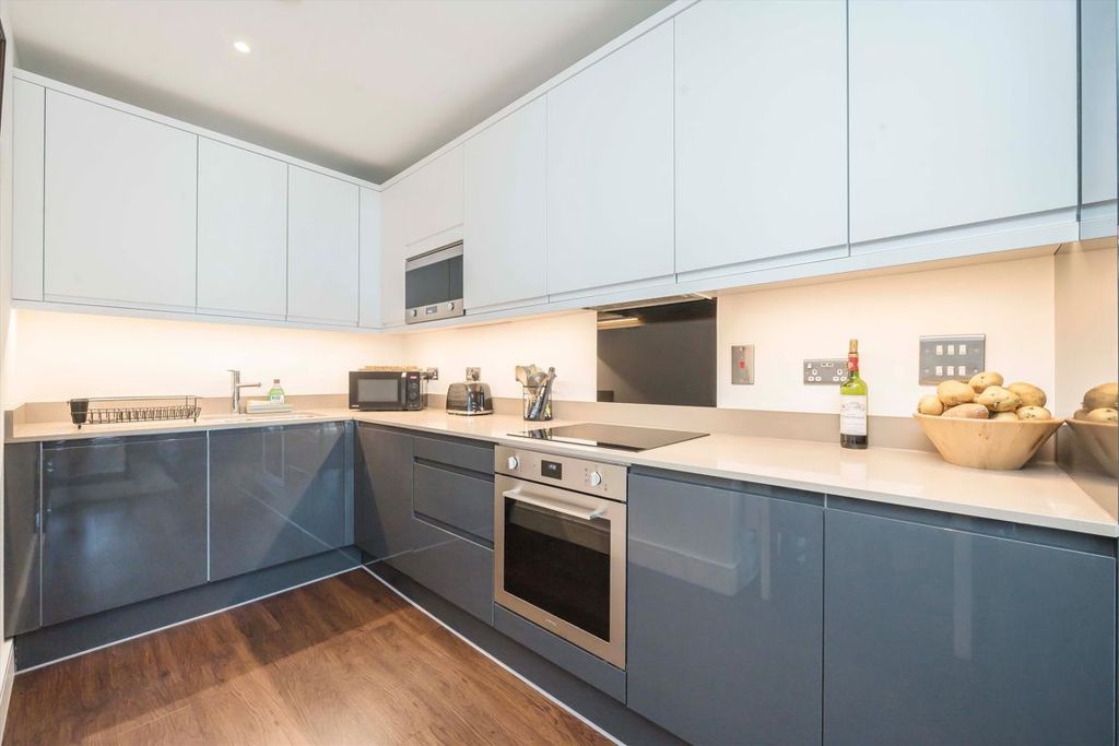 Property photo 3 of 6