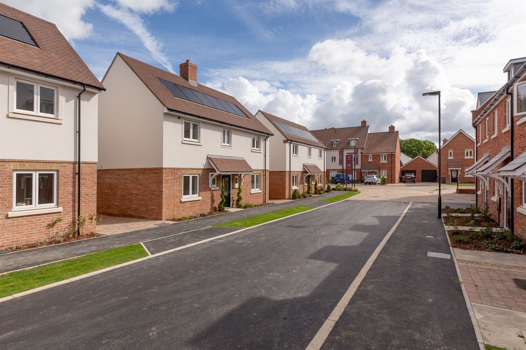 Property photo 2 of 22