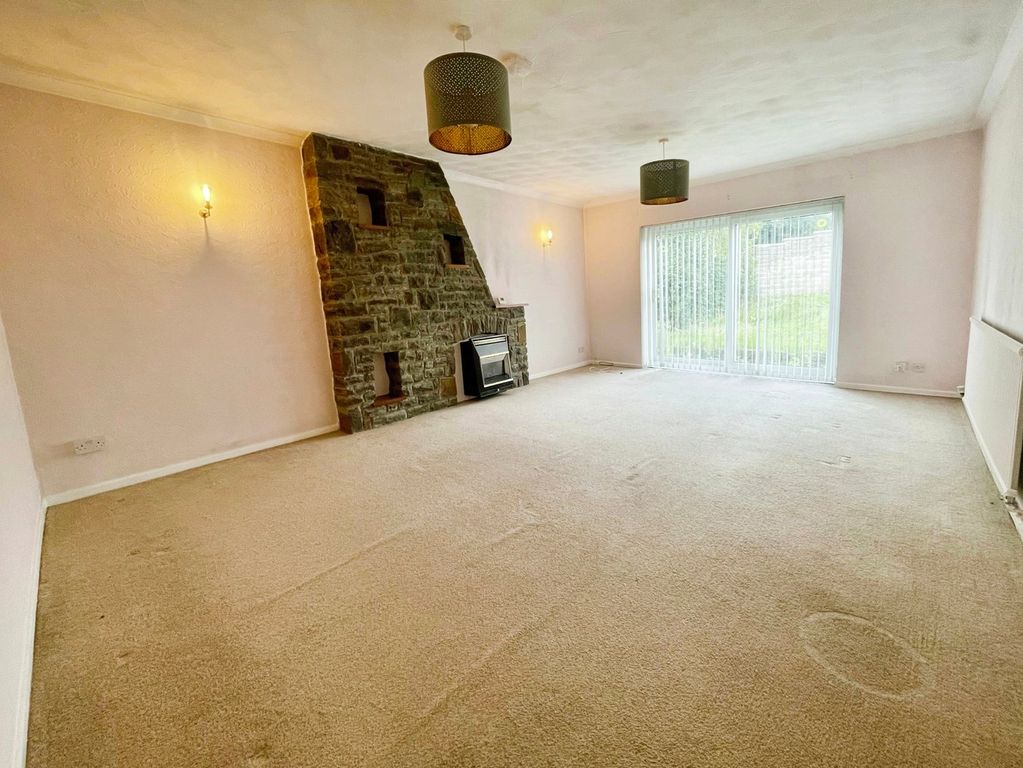 Property photo 3 of 31