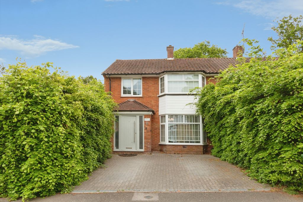 Property photo 1 of 18