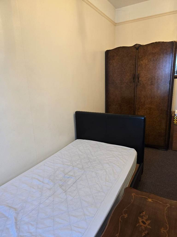 Property photo 1 of 3