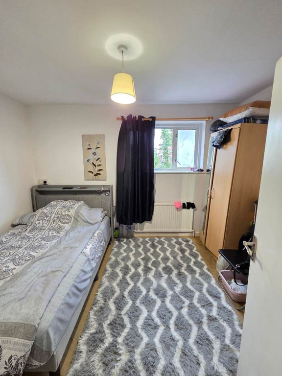 Property photo 2 of 5