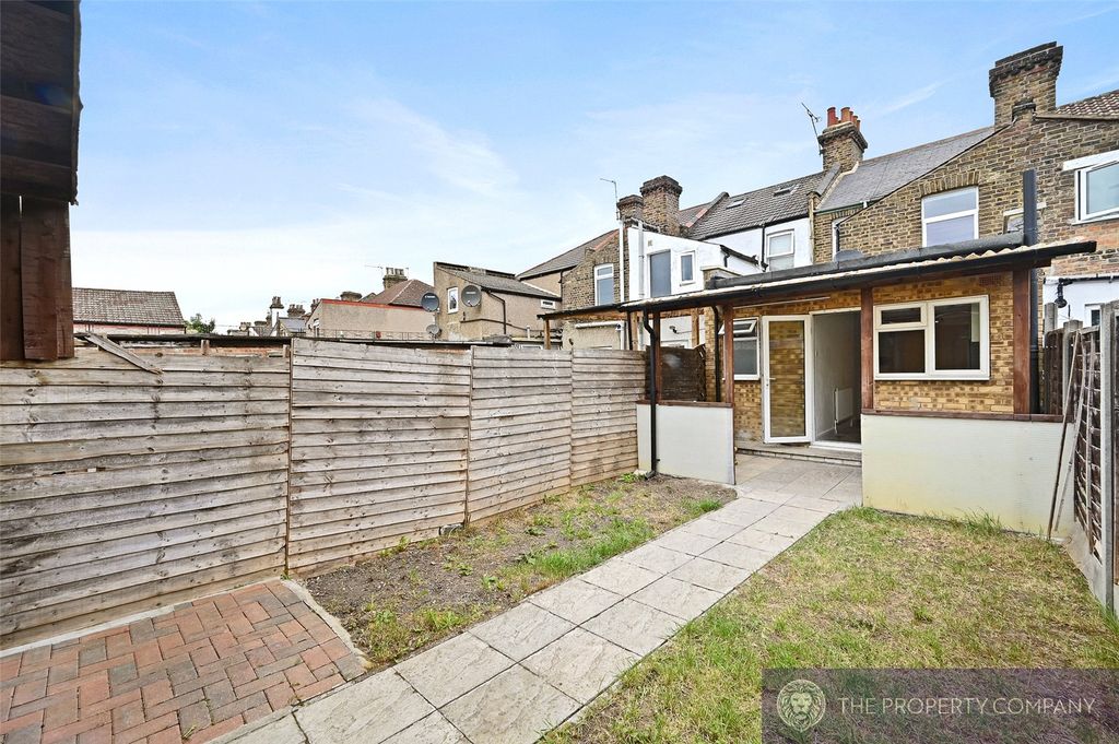 Property photo 3 of 11 Picture No. 16