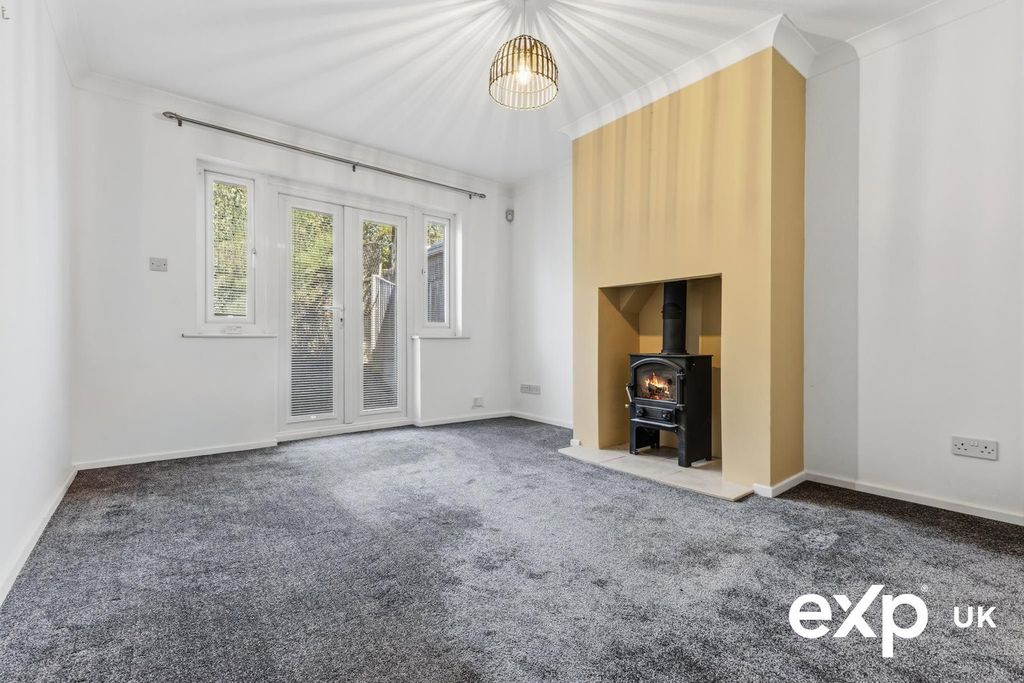 Property photo 3 of 31