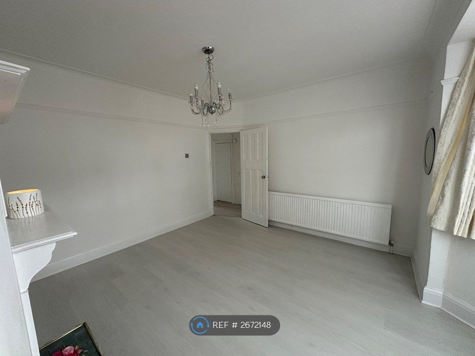 Property photo 2 of 31