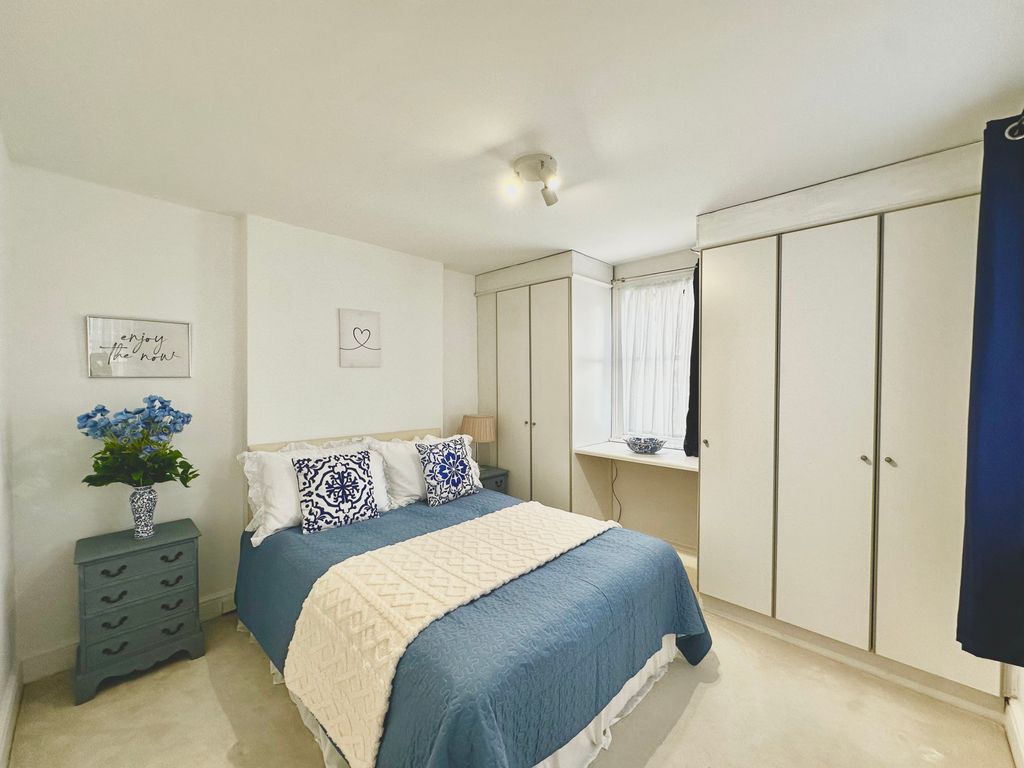 Property photo 1 of 16 Image