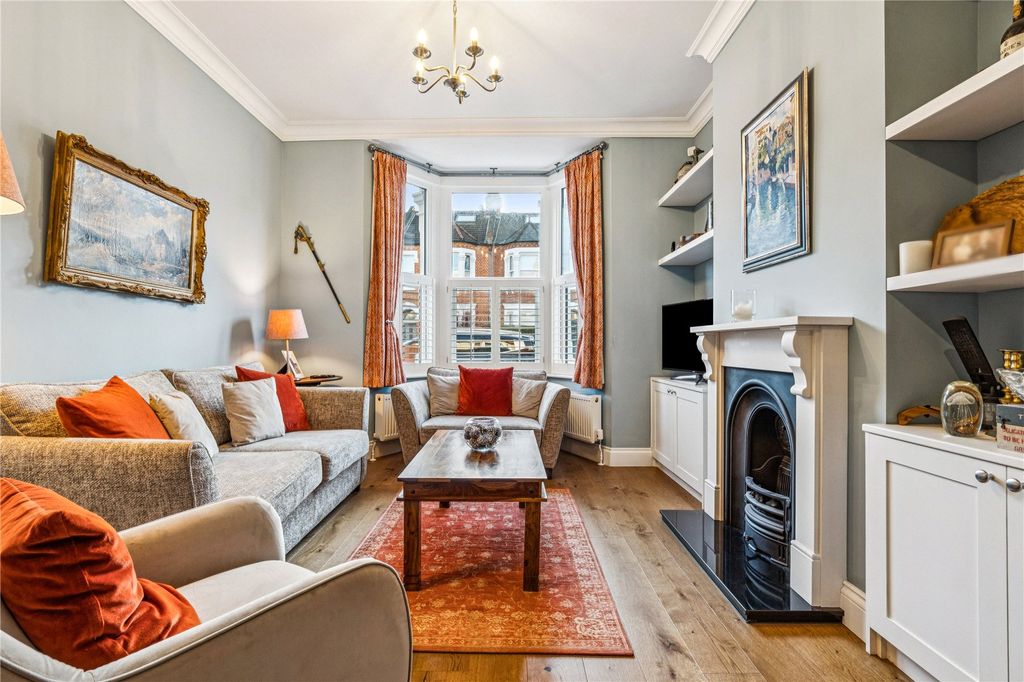 Property photo 2 of 16 Picture No. 18