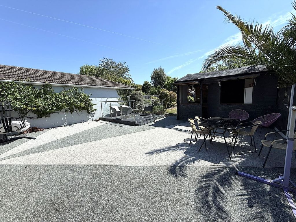 Property photo 3 of 46