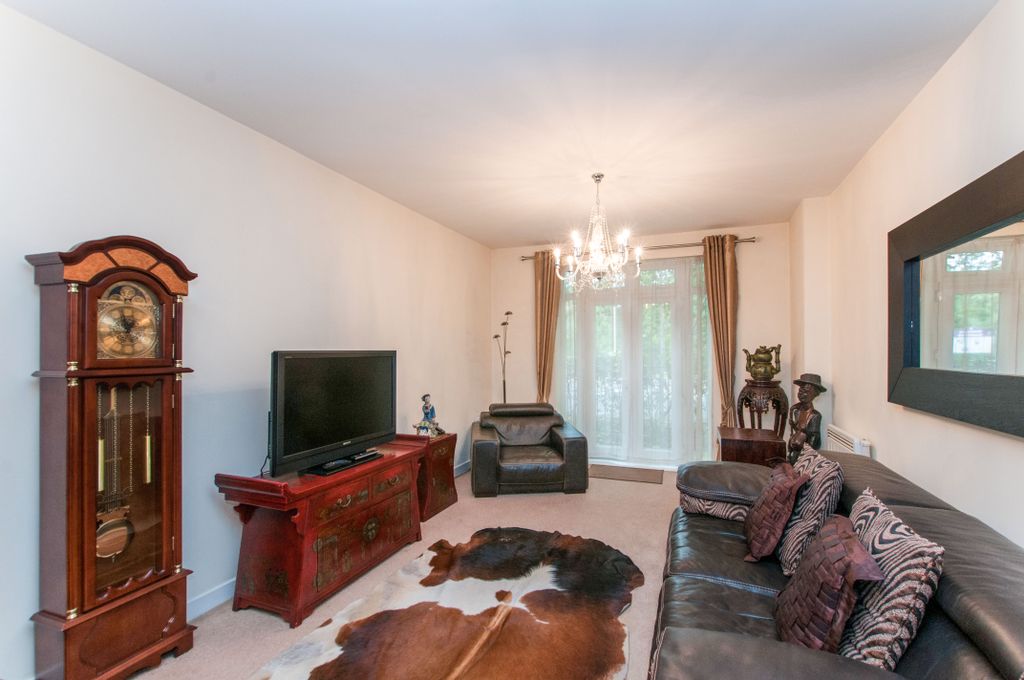 Property photo 2 of 10 97E5ba36-B167-463d-A