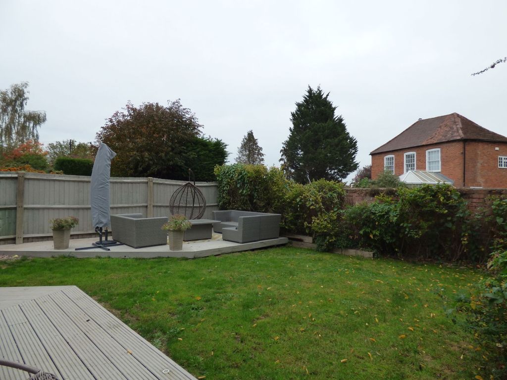 Property photo 2 of 18