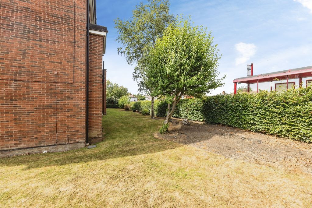 Property photo 2 of 16