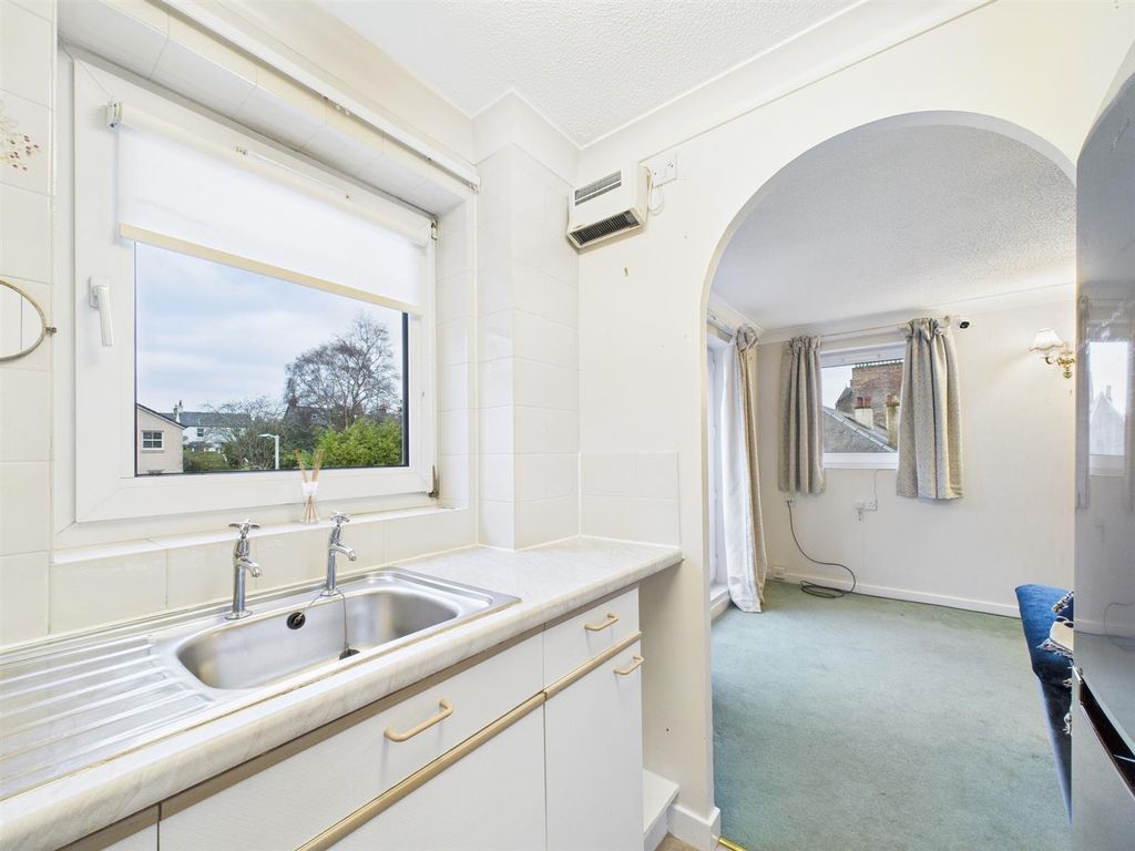 Property photo 3 of 14 Cam01486G0-Pr0946-Still006.Jpg