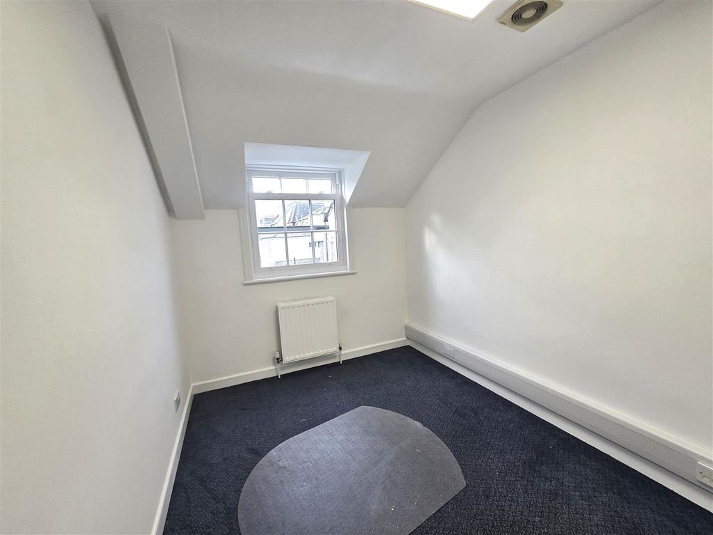 Property photo 3 of 8 20241017_090011.Jpg