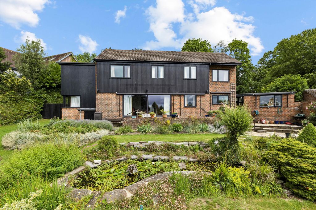 Property photo 2 of 11 Image