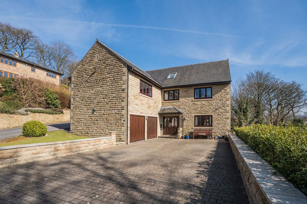 Property photo 3 of 43 (Main)