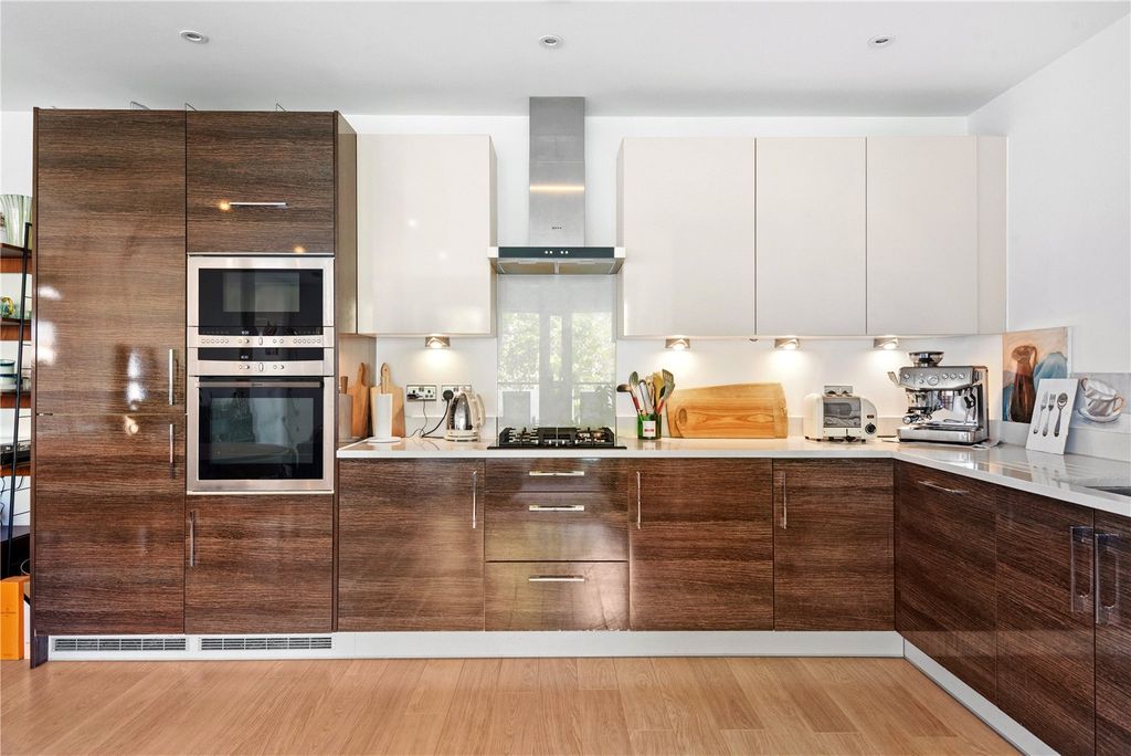 Property photo 3 of 15 Kitchen