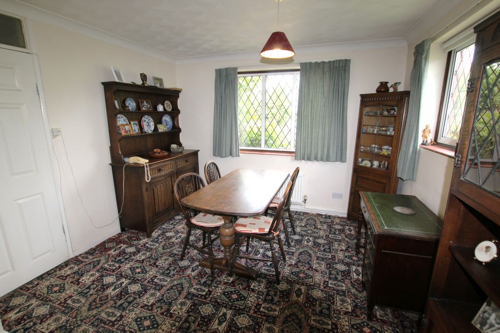 Property photo 3 of 20