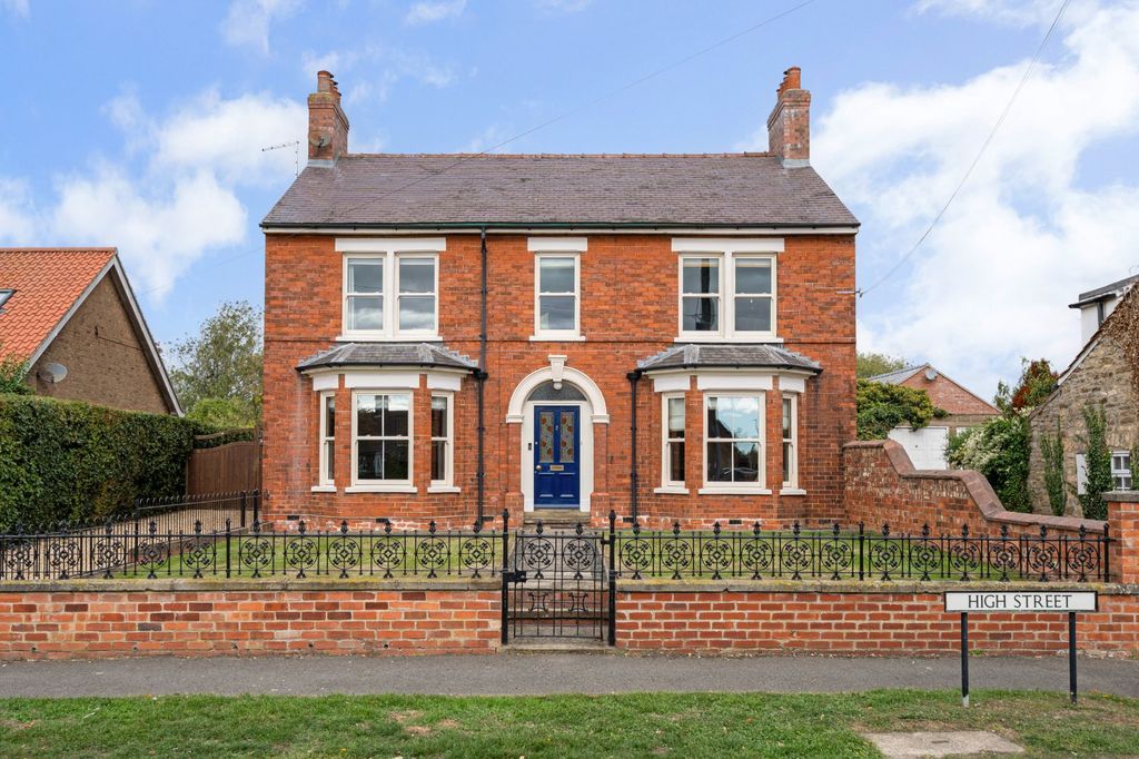 Property photo 1 of 20 Front View