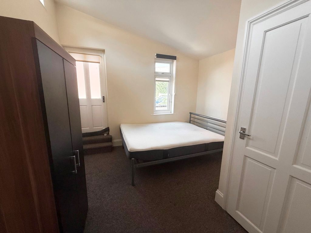 Property photo 3 of 4