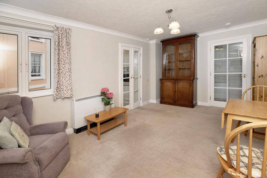 Property photo 3 of 12