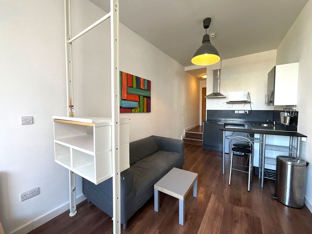 Property photo 2 of 7