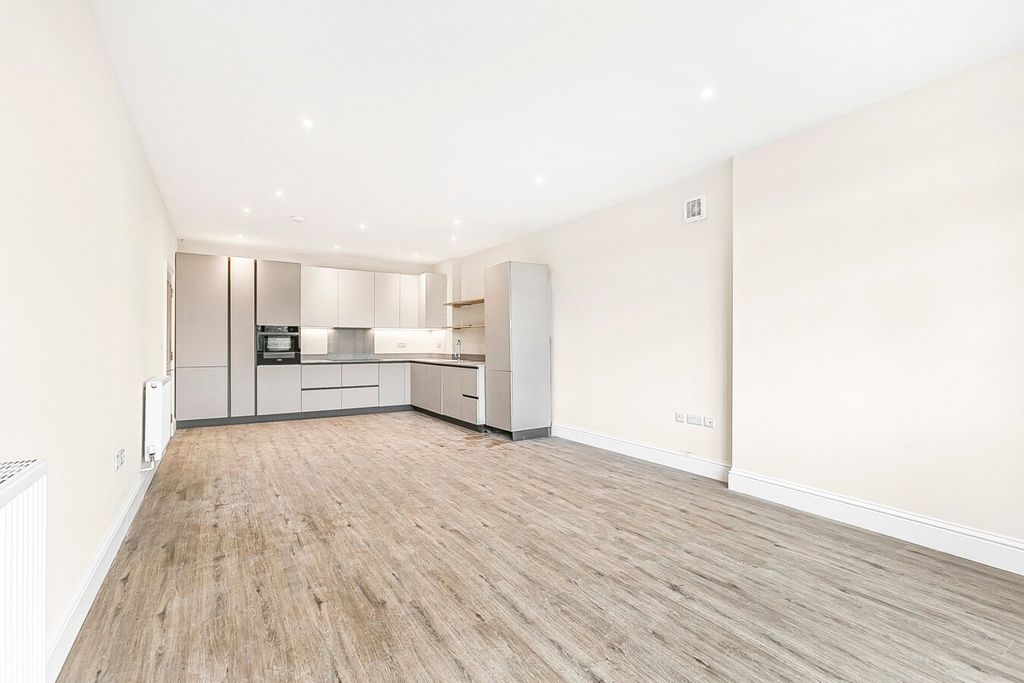 Property photo 2 of 10 Picture No. 02