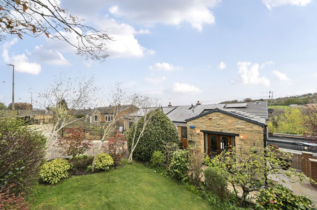 Property photo 1 of 25 1439683-1-69De539...