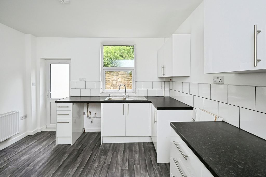 Property photo 2 of 18 Pbox-Img.Jpg