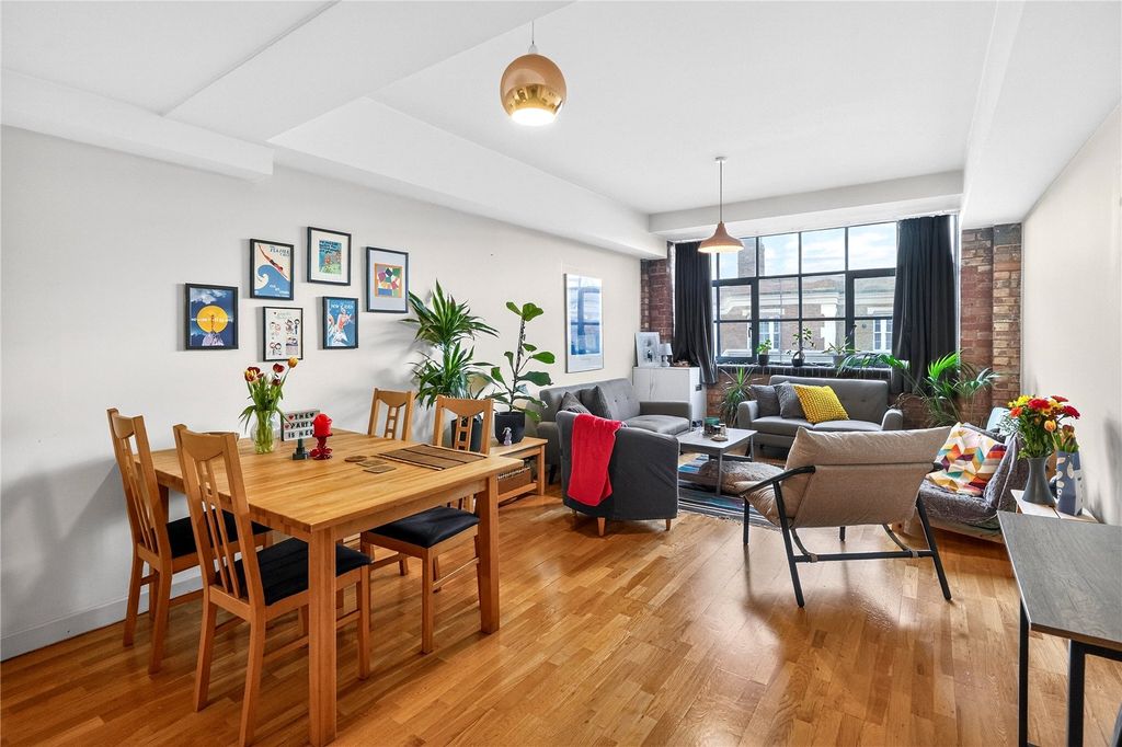 Property photo 2 of 22 Reception Room