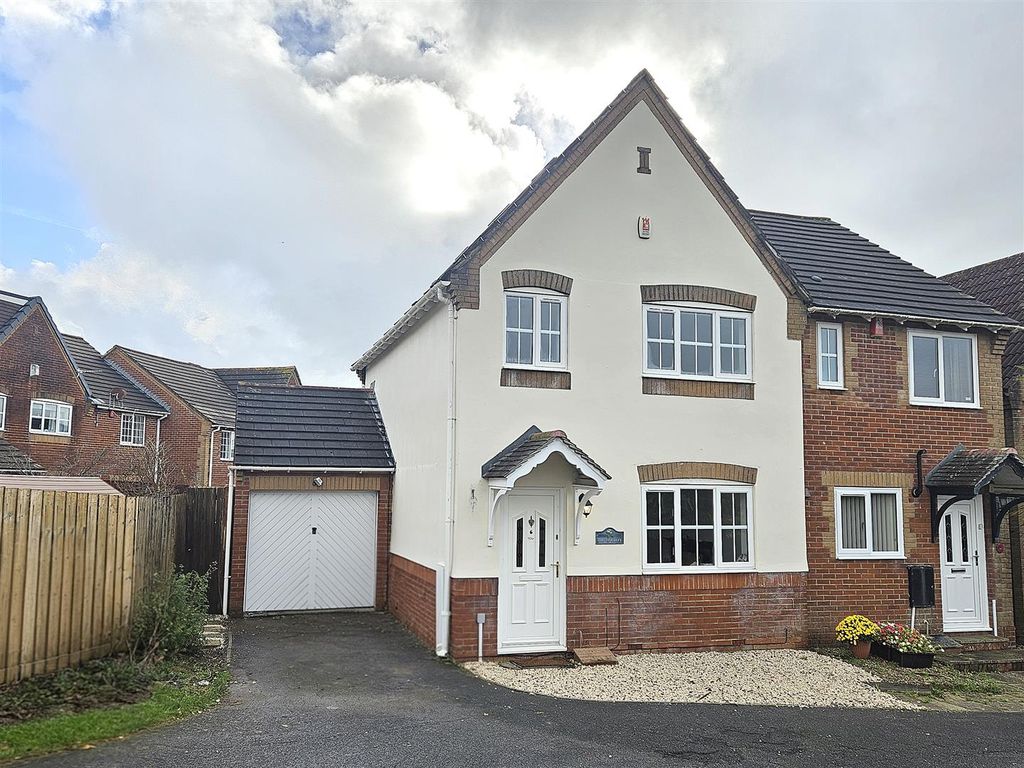 Property photo 1 of 11 Front.Jpg