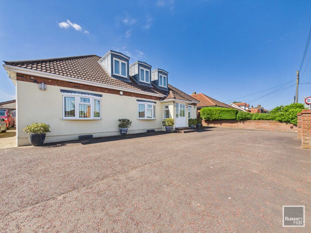 Property photo 1 of 32