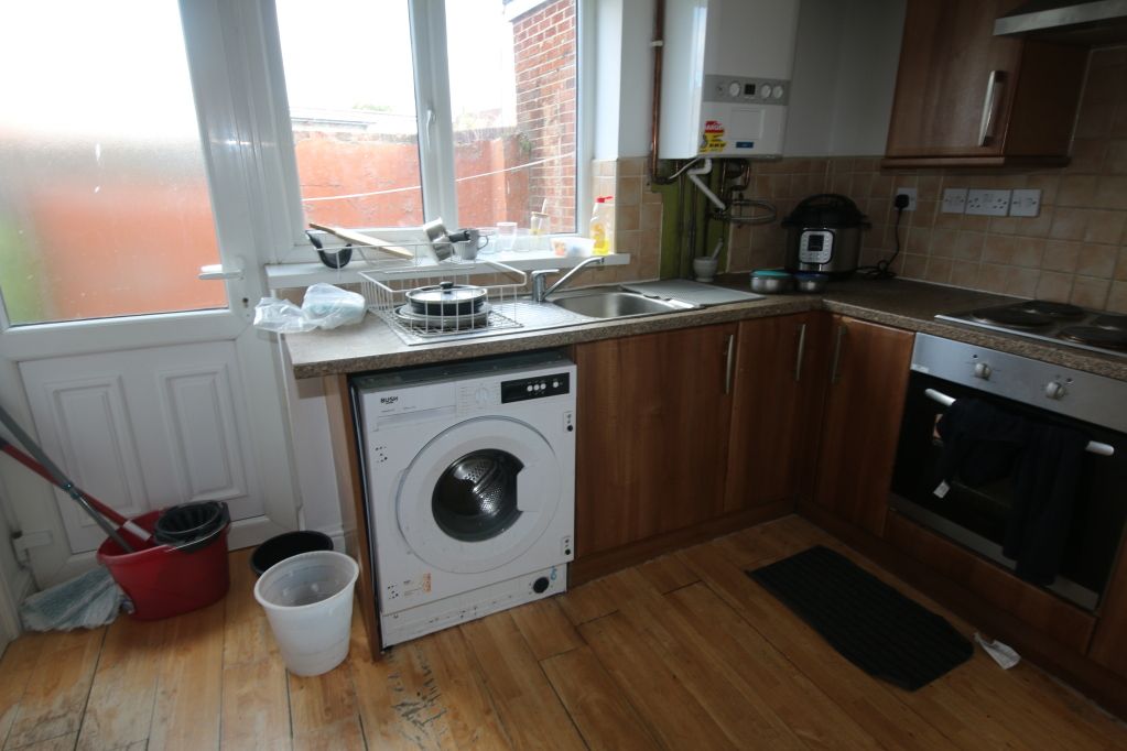 Property photo 3 of 6 Picture No. 12