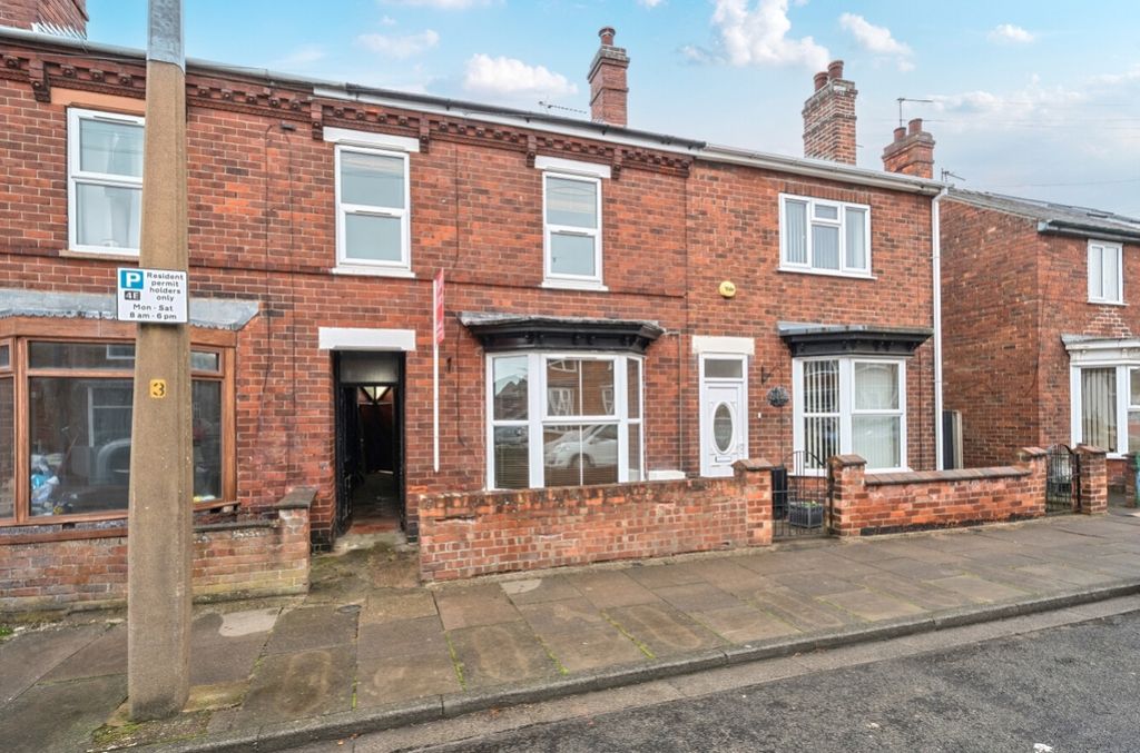 Property photo 1 of 13 Front