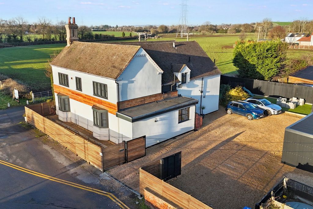 Property photo 1 of 97