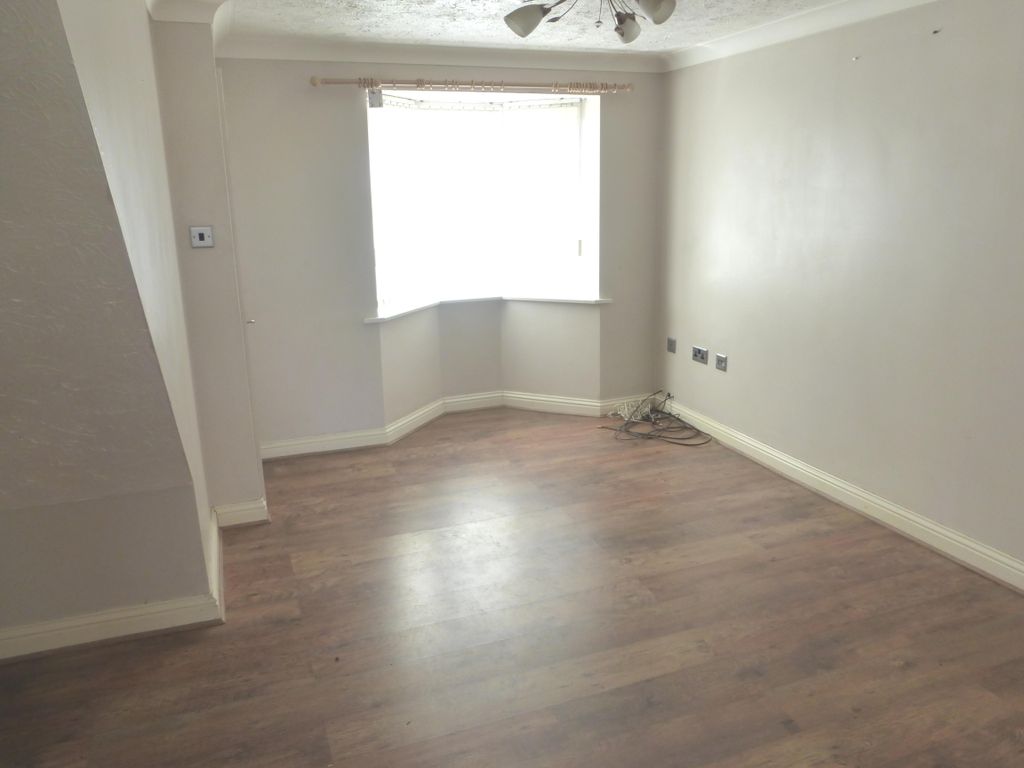 Property photo 3 of 8 Living Room