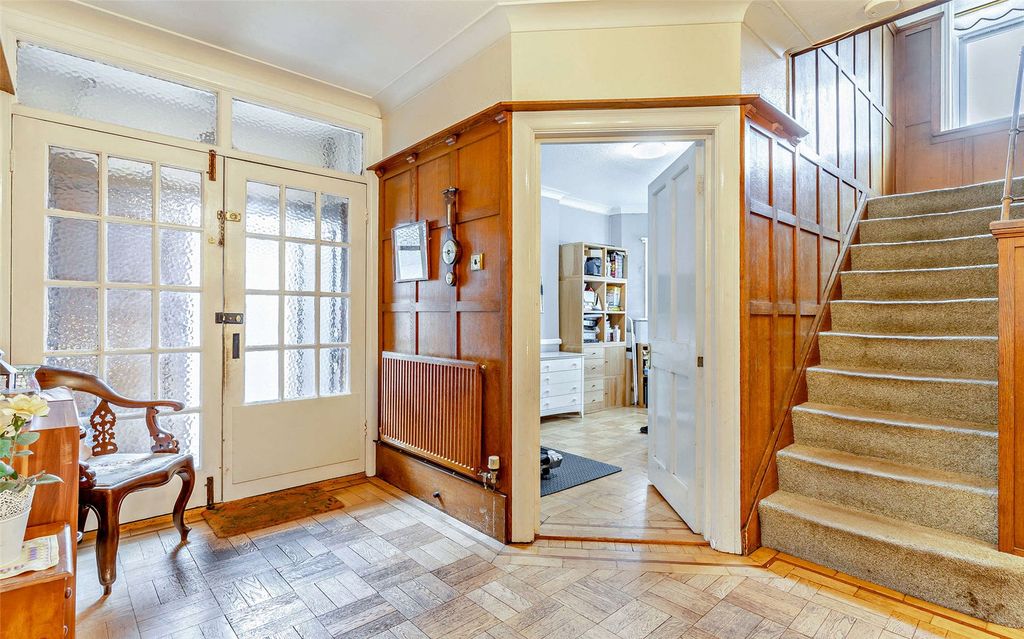 Property photo 2 of 18 Hall