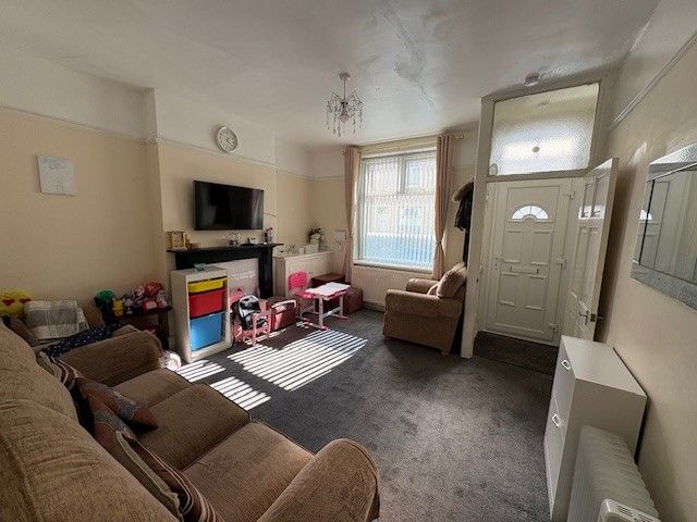 Property photo 2 of 8