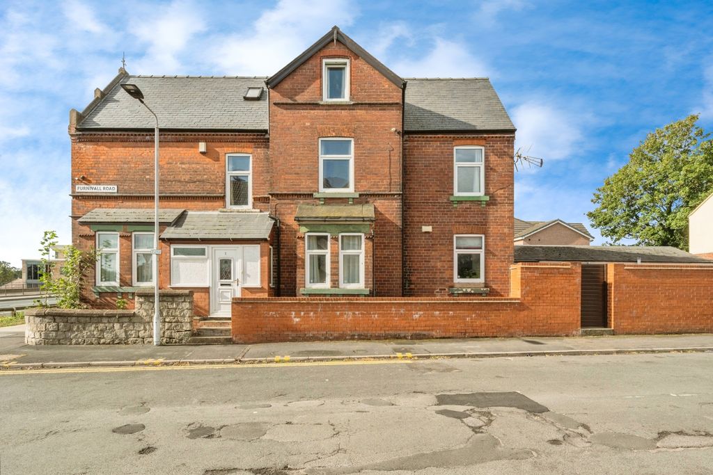Property photo 1 of 17 Front