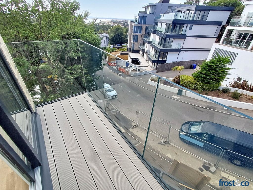 Property photo 3 of 9 Balcony