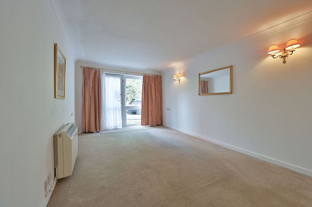 Property photo 2 of 11