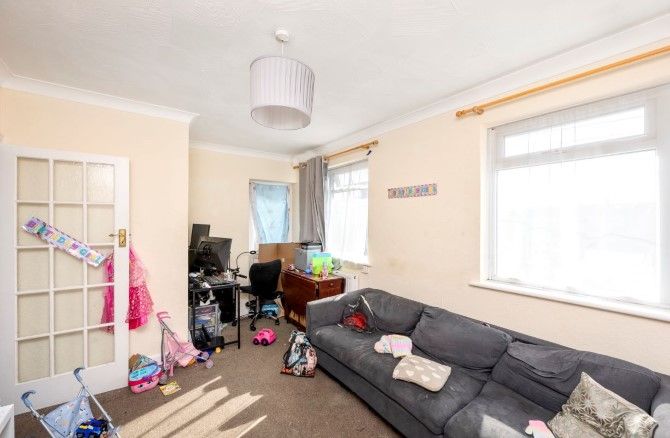 Property photo 2 of 11