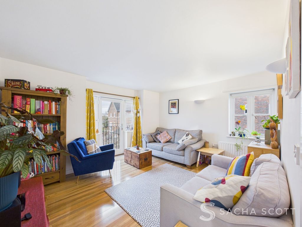 Property photo 2 of 18 Living Room