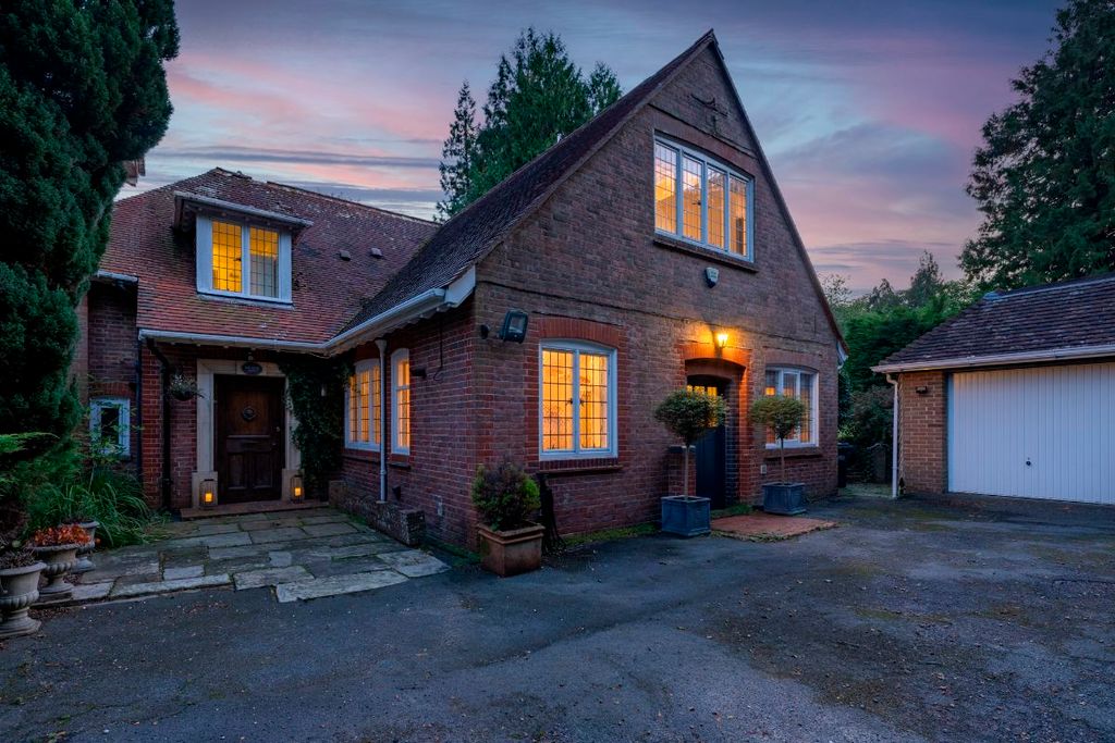 Property photo 3 of 34