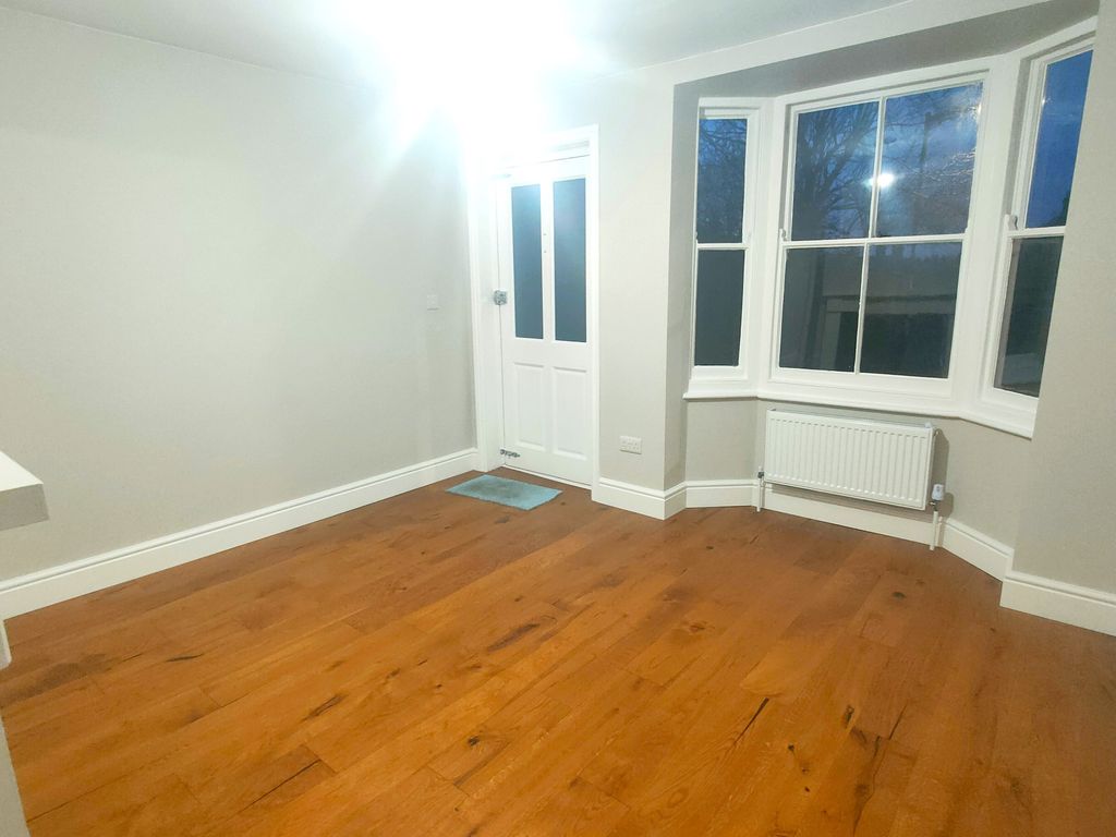 Property photo 3 of 14 Image