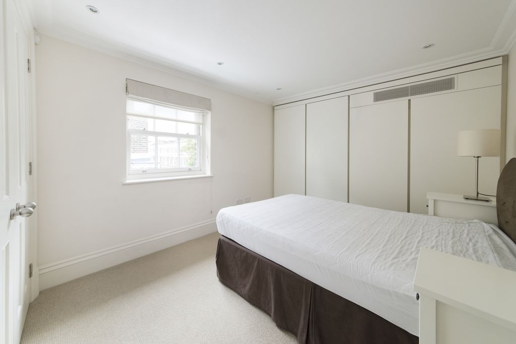 Property photo 3 of 9 Image00007