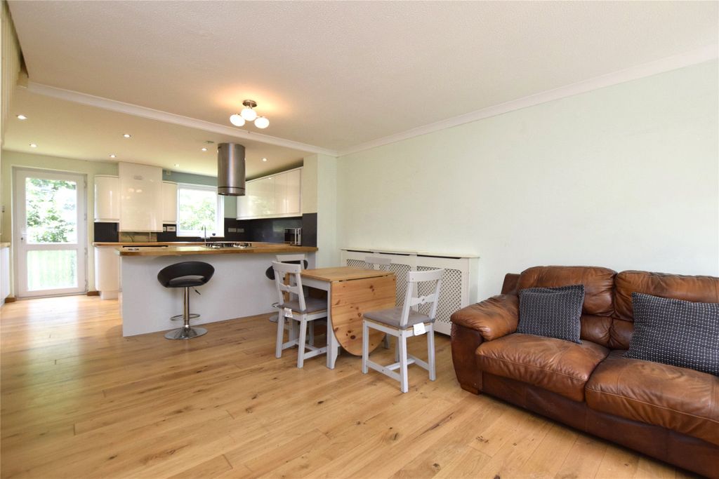 Property photo 3 of 19 Open Plan